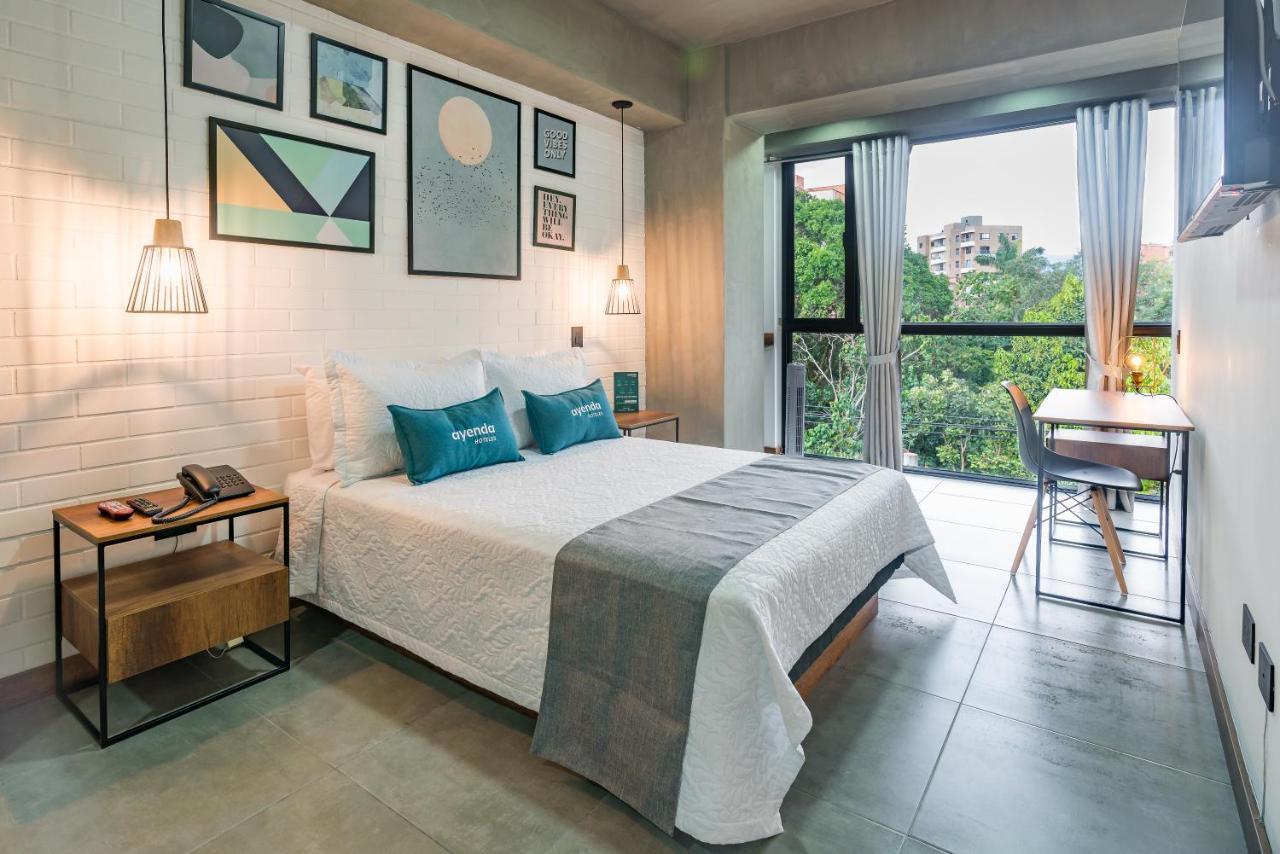 Loft 32 Medellin Living Aparthotel Exterior photo